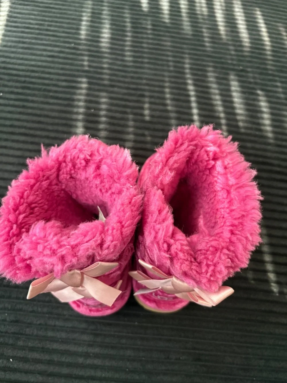 Little girls uggs